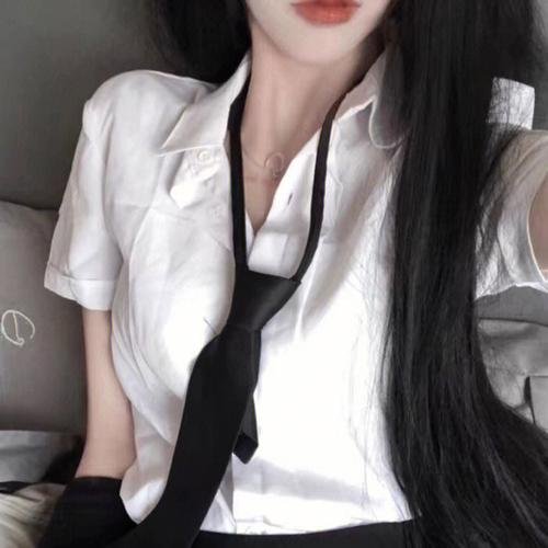 容基耶尔女士