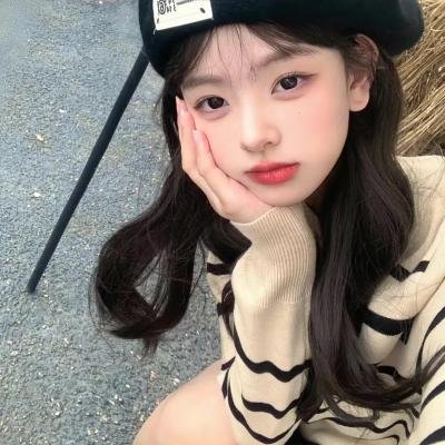 柏婷娜小姐